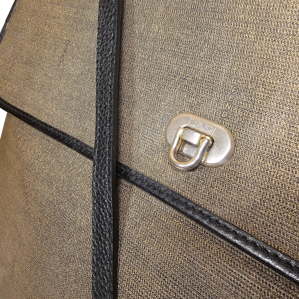 VINTAGE FENDI HANDBAG - Picture 12 of 12